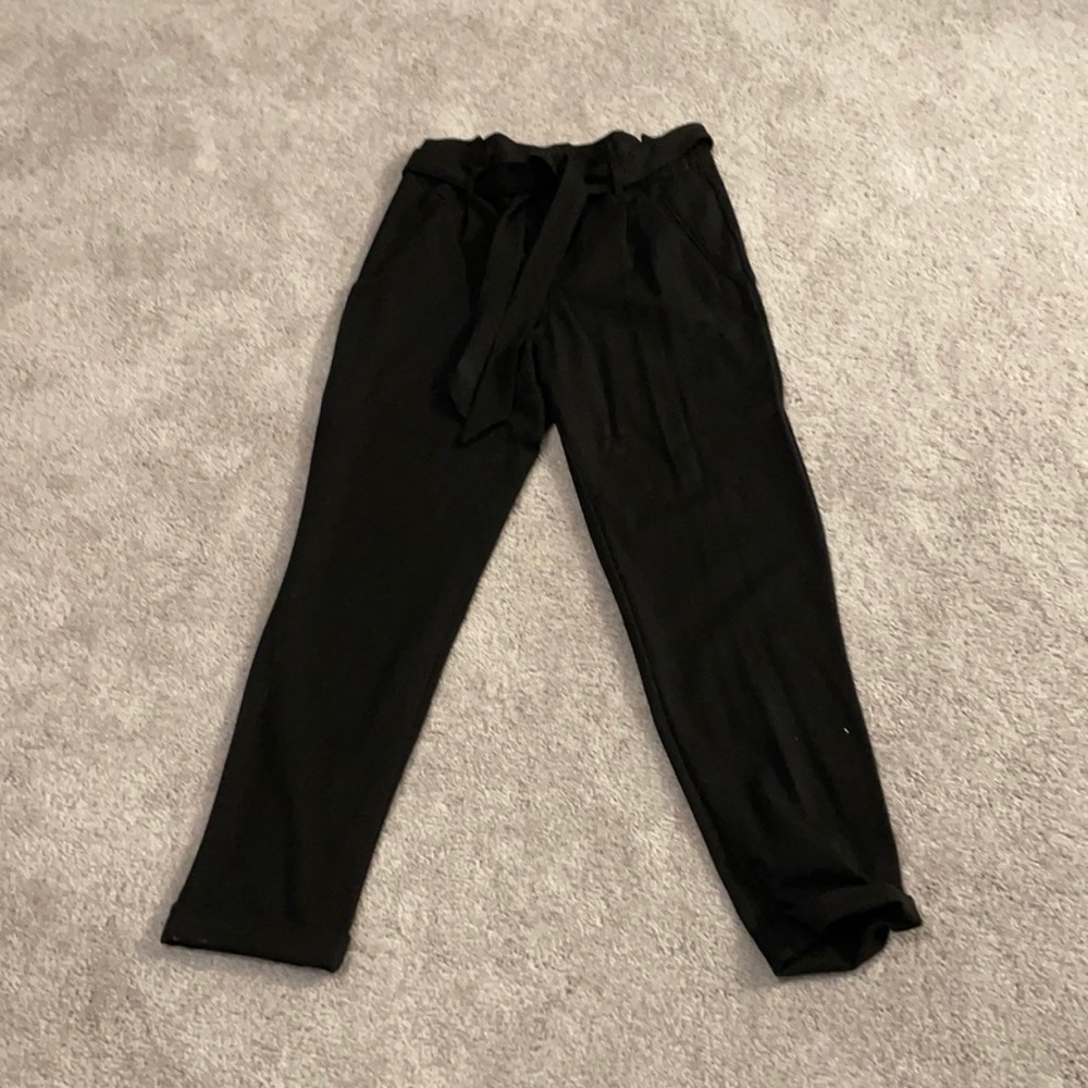 Black pants only worn once in a size small from Zara.
